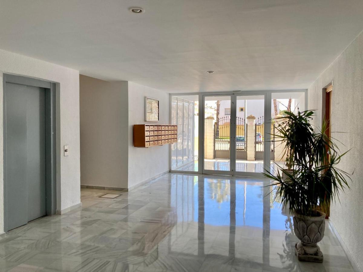Apartamento Atico Valdelagrana Playa - Aire Acondicionado Y Piscina El Puerto de Santa María Exterior foto